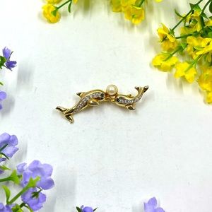 Dolphins and Pearl Adorable Vintage Gold Plated Brooch
